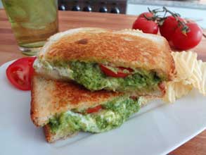everyday-goat-cheese-pesto